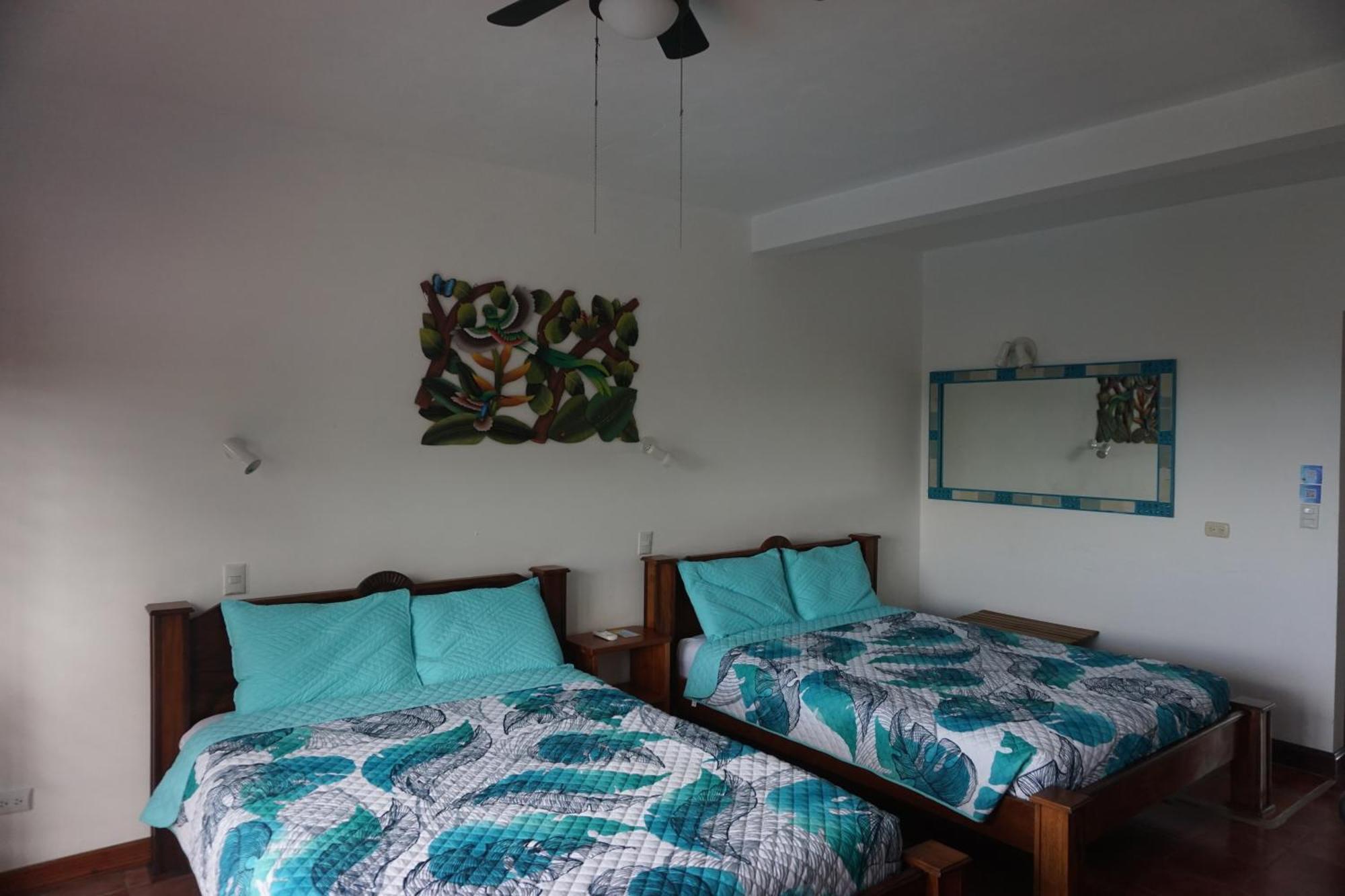 Hotel Planeta Sano Manuel Antonio Εξωτερικό φωτογραφία