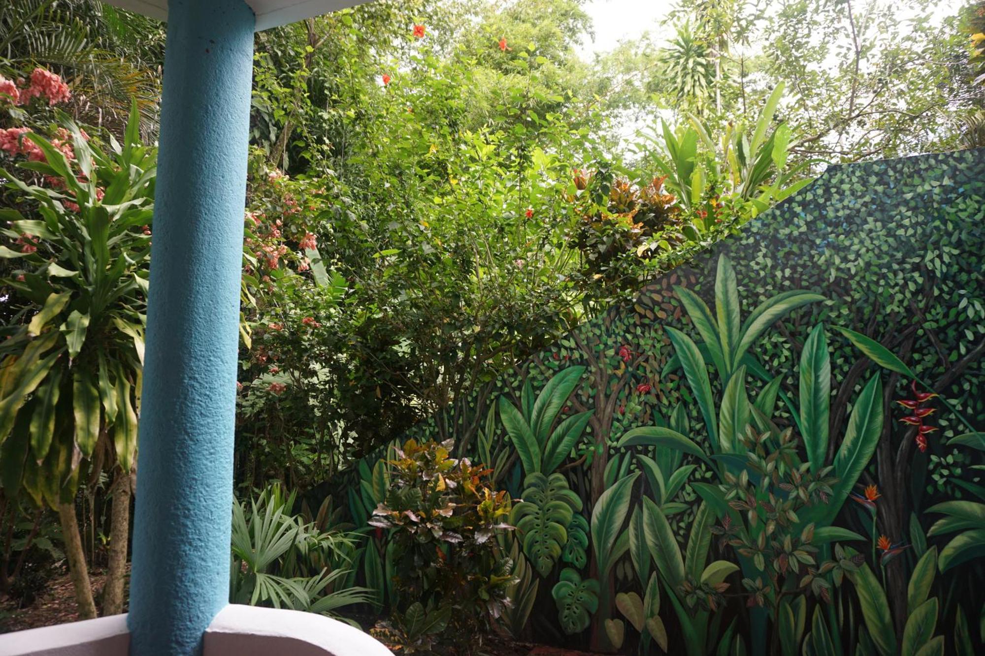 Hotel Planeta Sano Manuel Antonio Εξωτερικό φωτογραφία